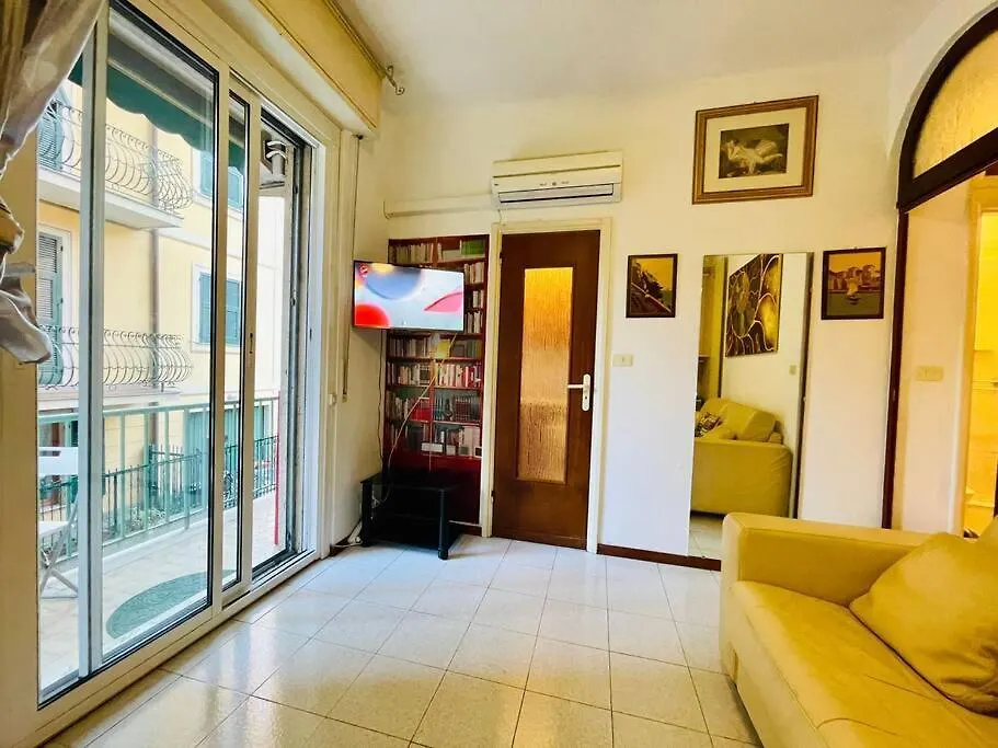 Cozy Studio 3 Minute Walk To Sea And Center Rapallo Apartment